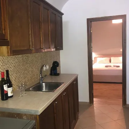 Amaryllis Santorini Fira (Santorini)