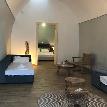 Amaryllis Santorini Apartman Fíra