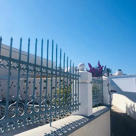 Amaryllis Santorini Apartman Fíra