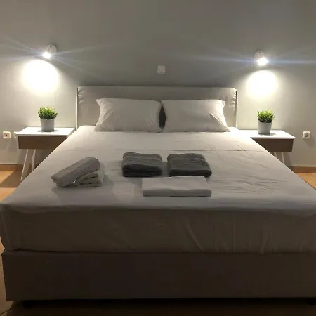 Amaryllis Santorini Апартаменты Тира