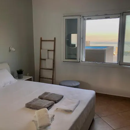 Amaryllis Santorini Тира