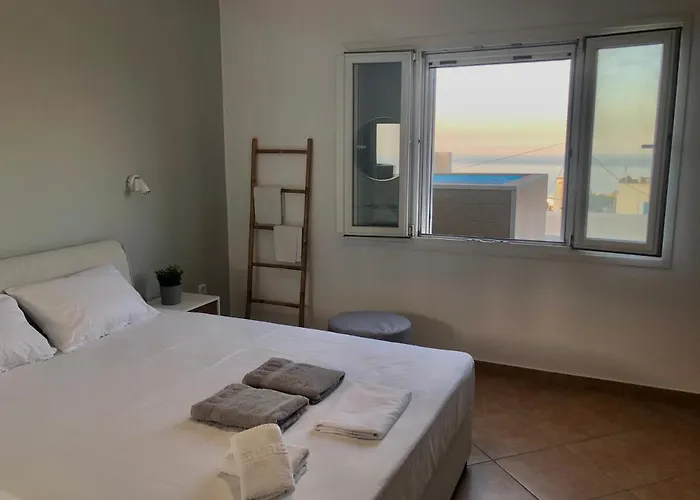 Amaryllis Santorini Тира