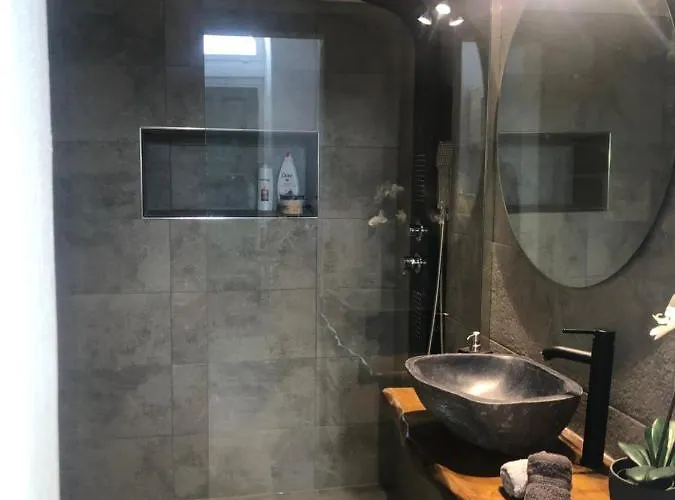 Апартаменты Amaryllis Santorini Тира