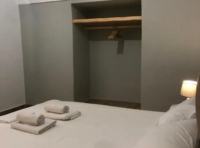 Amaryllis Santorini Апартаменты Тира