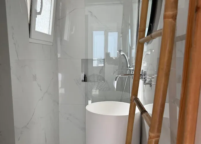 Amaryllis Santorini Тира